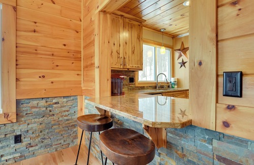 Canandaigua Casa | The Toasted Marshmallow Ski & Lake Retreat