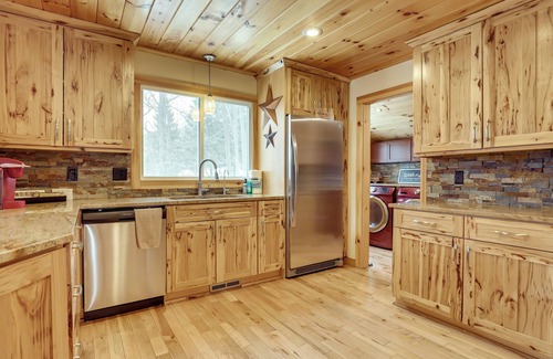 Canandaigua Casa | The Toasted Marshmallow Ski & Lake Retreat