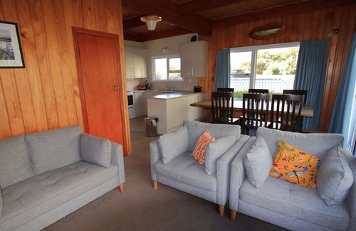 Kuratau Casa | The Toy Bach - Frente al lago absoluto