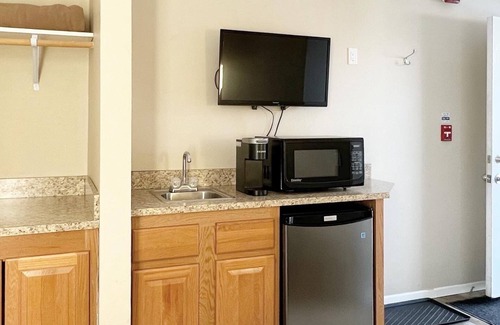 Melita Hotel | The Trail Inn - Melita, Manitoba - HWY 83/ HWY 3