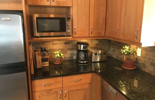 Gold Bridge Cabina | The Trailhead : Lakefront Cabin @ Tyaughton Lake