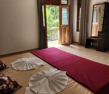 Udunuwara Casa | The Train Cottage Kandy - Homestay