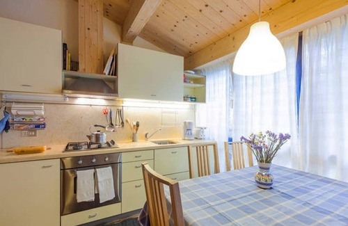 Arcugnano Apartamento | La casa transparente: Apartamento "L 'Ulivo" en villa con piscina - M0240060011