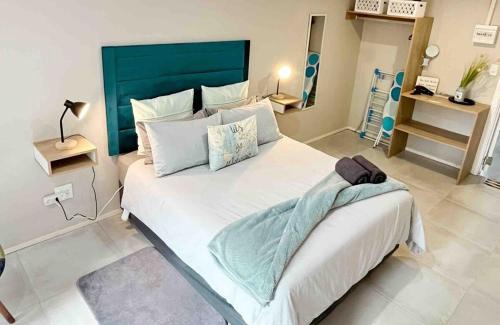 Walmer Casa | The Travellers Inn, Short Road
