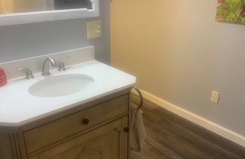 Newburgh Casa | The tree house ,1 bd. lovely loft in historic area