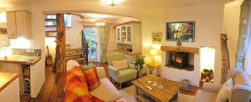 Beckermet Casa | The Tree House Cumbria, unique, romantic, quirky cottage