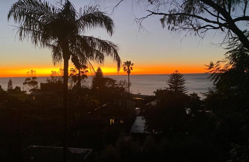 Clifton Casa | The Tree House * New Listing
