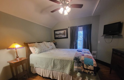 Carbonear Cama Y Desayuno | The Tree Top Room