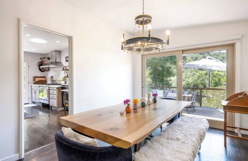 San Rafael Casa | The Treehouse 2 bedroom, hot tub, quiet cul-de-sac, bay views, lots of light