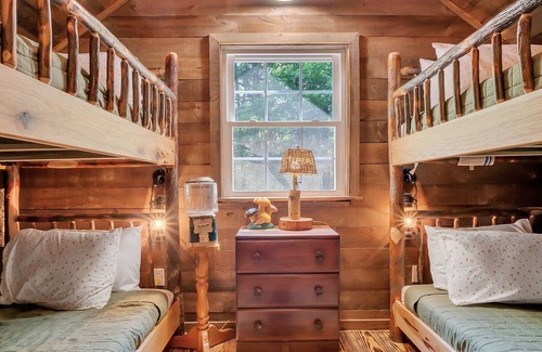 Middle Grove Casa | The Treehouse Lodge at Brookledge former girls summer camp -1 mi
