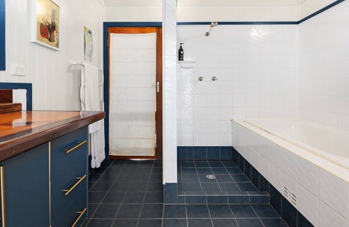 Milsons Passage Casa | The Treehouse @ Milsons Passage (Water Access Only!)