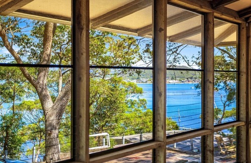 Killcare Casa | 'The Treehouse on Hardys' by Accom Holidays