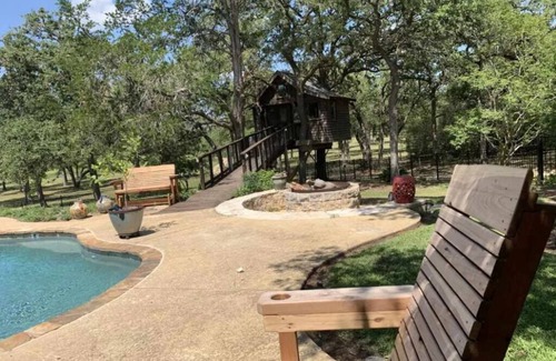 Jeddo Cabina | The Treehouse
