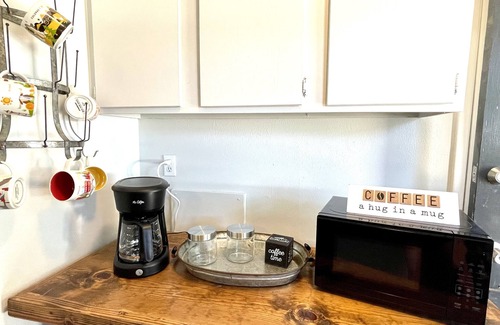 Bowie Casa | The Treehouse | Walking distance to LCU 2/1