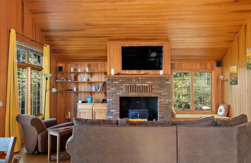 Marine Terrace Casa | The Treetop House Pet Friendly