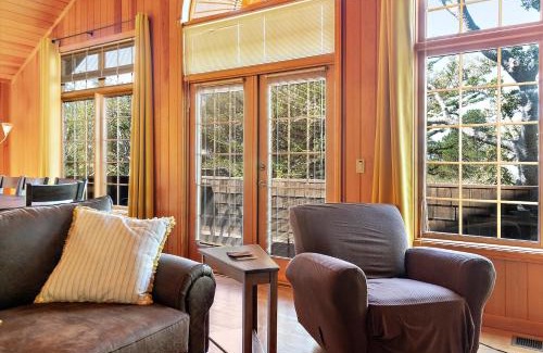 Marine Terrace Casa | The Treetop House Pet Friendly