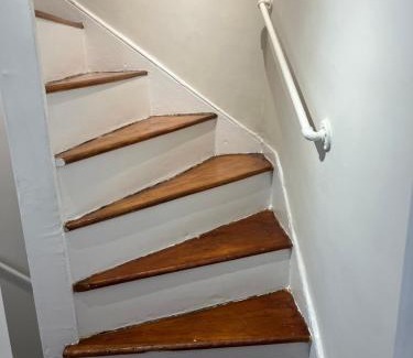 Manayunk Casa | The Trinity Cottage in Manayunk, Walk to Main Street and Train