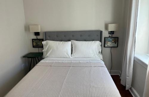 Manayunk Casa | The Trinity Cottage in Manayunk, Walk to Main Street and Train