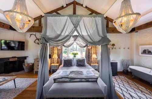 Holkham Casa | The Triumphal Arch West