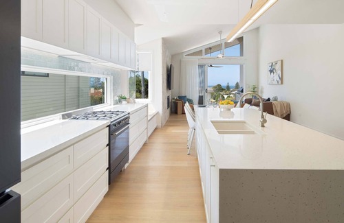 Dicky Beach Casa | The Tropic - Dicky Beach Escape