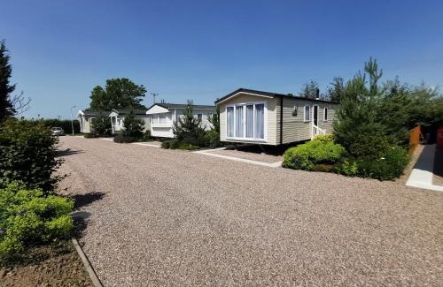 Overton-on-dee Complejo | The Trotting Mare Holiday Lets - Adults Only