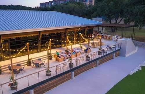 Boerne Condominio | The Troubadour at Tapatio Springs Resort- Golf, Swimming Pool, Restaurant & Bar.