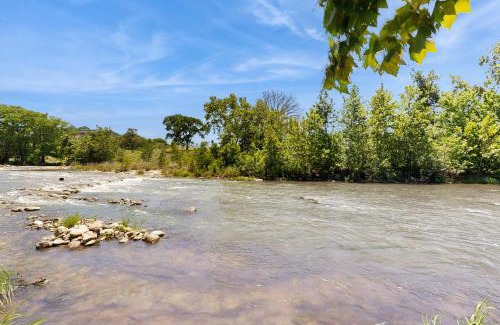 New Braunfels Casa | The Trout River House