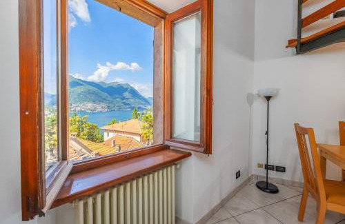 Blevio Casa | The Twilight - A Window view of the Lake
