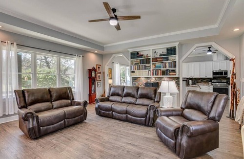 Summerville Casa | THE ULTIMATE 2025 MASTERS RENTAL - One mile from the Augusta National Gates
