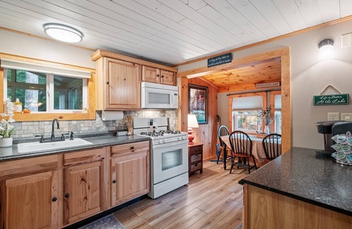 West Alton Cabaña | The Ultimate Getaway at a Charming Two-Bedroom Lakeside Cottage on Winnipesaukee