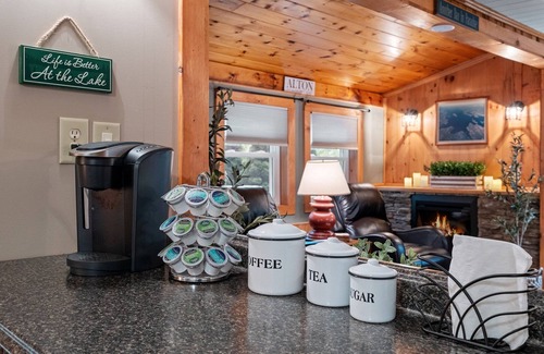 West Alton Cabaña | The Ultimate Getaway at a Charming Two-Bedroom Lakeside Cottage on Winnipesaukee