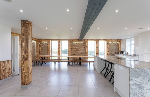 Ainley Top Casa | THE ULTIMATE HOLIDAY HOME!