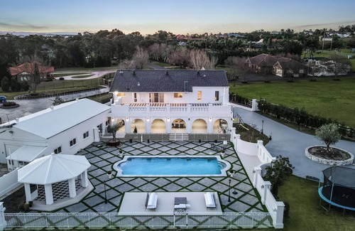 Mount Vernon Casa | The ultimate Stayz ! private estate in Sydney 39 mins from Sydney CBD !