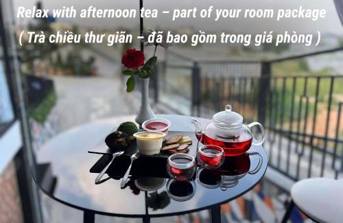 Phuong Hotel | The Unique Home & Cafe Da Lat - Night Light View