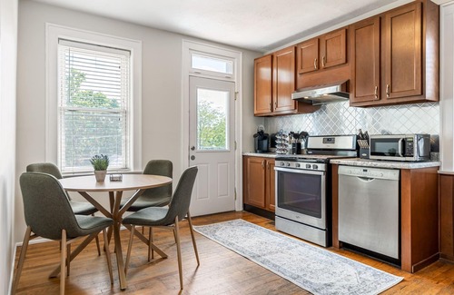 Lindenwood Park Apartamento | The Upper Grove by StayLage
