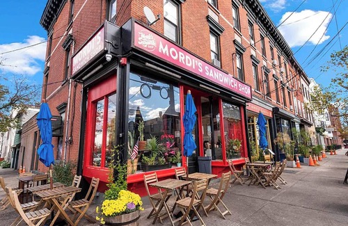 Communipaw Apartamento | The Urban Oasis - A Cozy studio in Jersey City quick commute to NYC