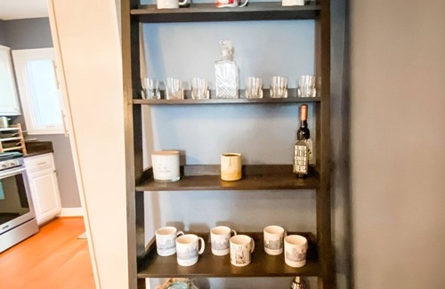 Old Town West Casa | The Urban Pineapple! Fun & Funky 2bdrm w/patio in Historic Old Town.