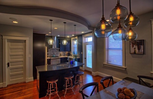 Tower Grove South Casa | The Urban Refuge | 3BR | Fireplace+Backyard+W/D