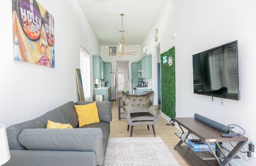 Greater East End Casa | The Vacationer A modern luxury 💎