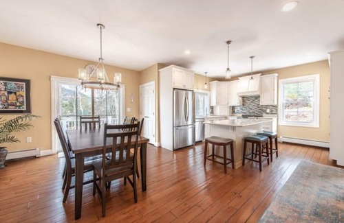 Waterville Valley Casa | The Valley Estate - Ice Arena - Biking - Weddings - Walk to Town Square!