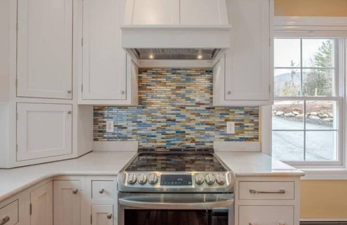 Waterville Valley Casa | The Valley Estate - Ice Arena - Biking - Weddings - Walk to Town Square!