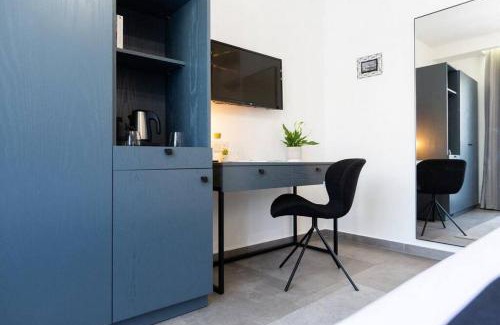 Ta' Giorni Casa | The Valley Room 8 condo with parking on premises