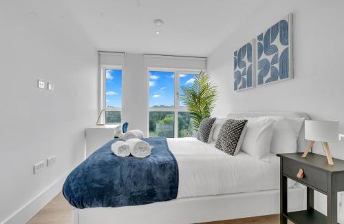 Coombe Hill Apartamento | The Van Gogh Loft - By Raymond Properties