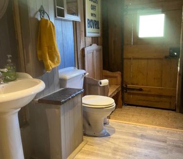 Bodenham Cama Y Desayuno | The Vauld, 2 x double bedroom suite with kitchenette