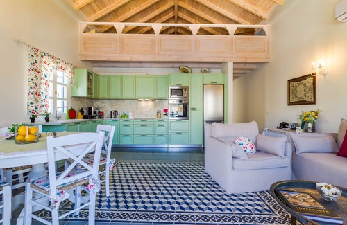 Pedi Villa | The Vegghera House - Apartamento frente al mar con ático
