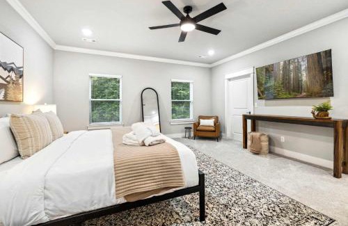 Bella Vista Casa | The Veloshire - Half mi to MTB Trails-Hot Tub