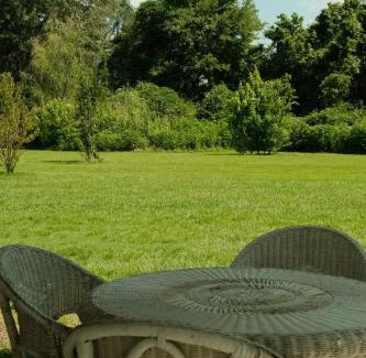Oxford Casa | The Velvet Dream