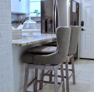 Forest Hill Apartamento | The Velvet Key near EWR airport &NYC