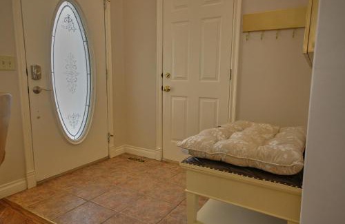 Arbour Lake Apartamento | The Venetian Sleeps 8 Cozy Classic Taste of Italy