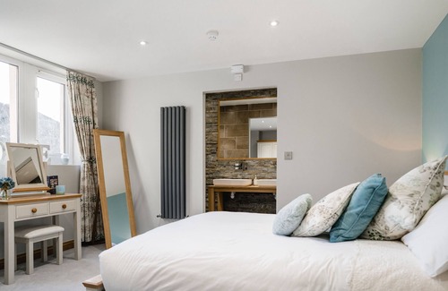 Honley Casa | The Venue Serviced Apartments